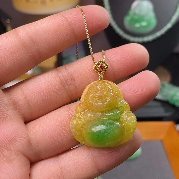 翡翠未镶嵌吊坠(赠链)