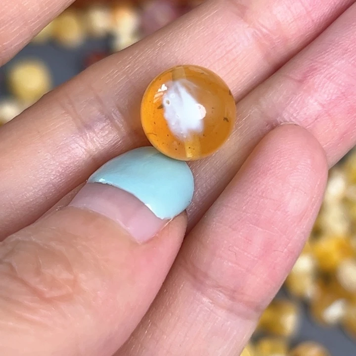 未镶嵌蜜蜡裸石11.5mm一个