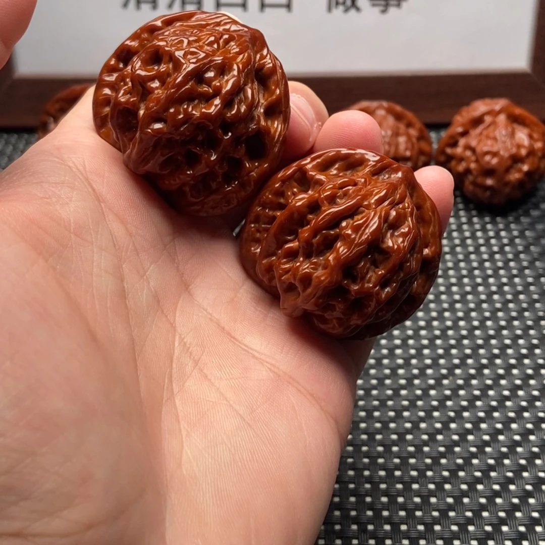 文玩核桃吊坠40麦虎