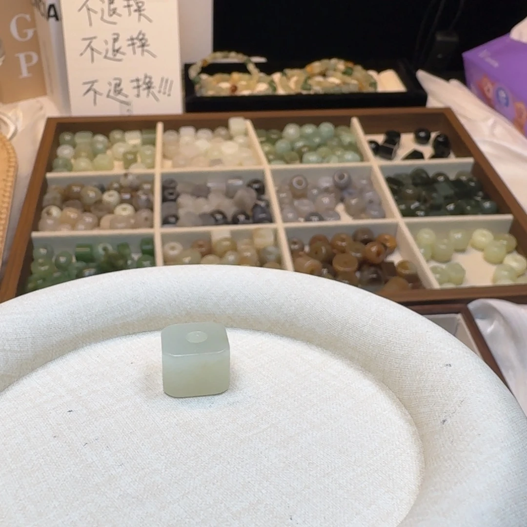星***威未镶嵌戒指和田玉（糖玉）不退换