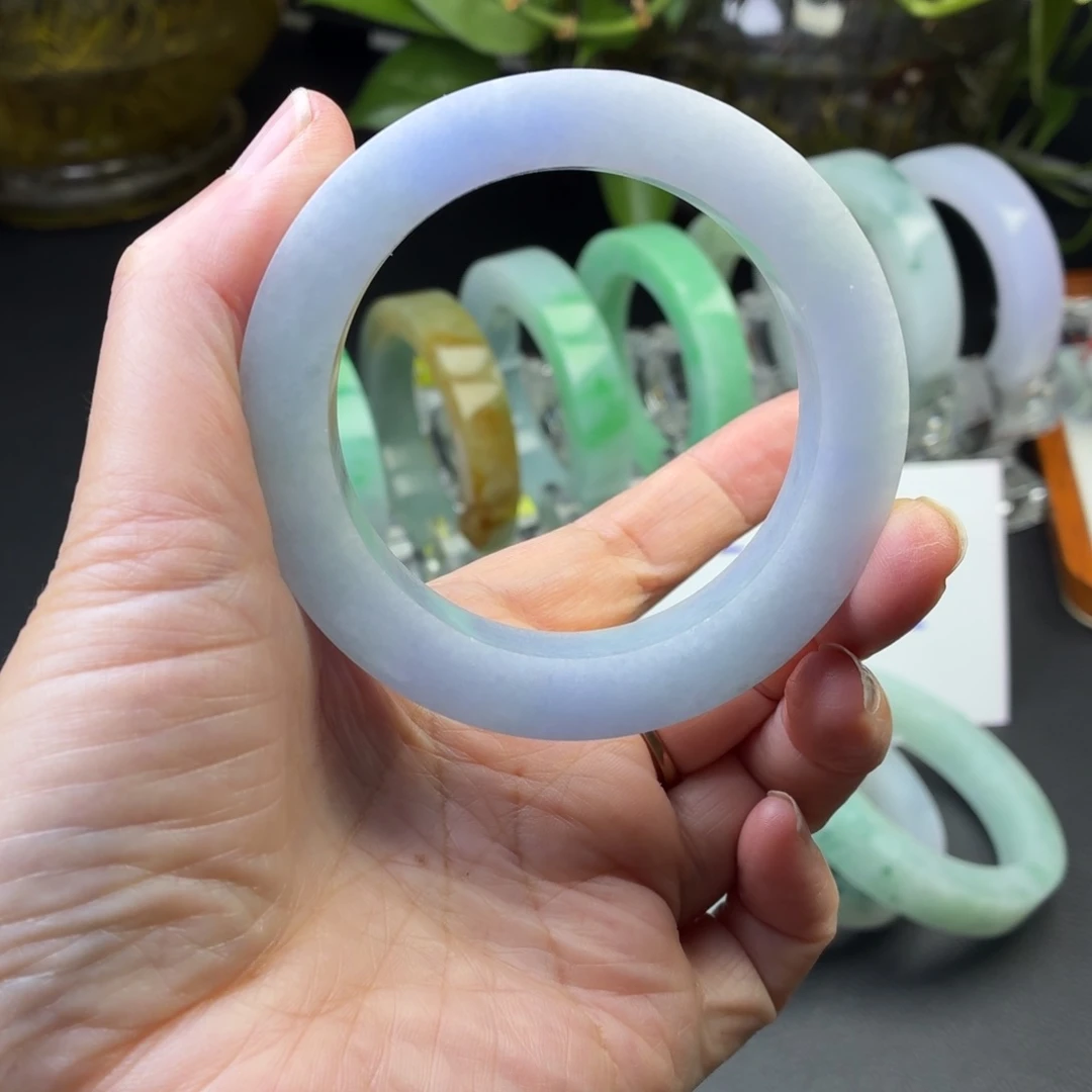 定制翡翠未镶嵌翡翠手镯