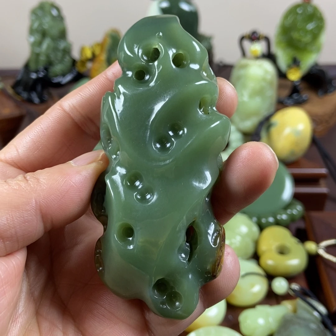 岫岩河磨玉（透闪石质玉）未镶嵌珠宝奇石