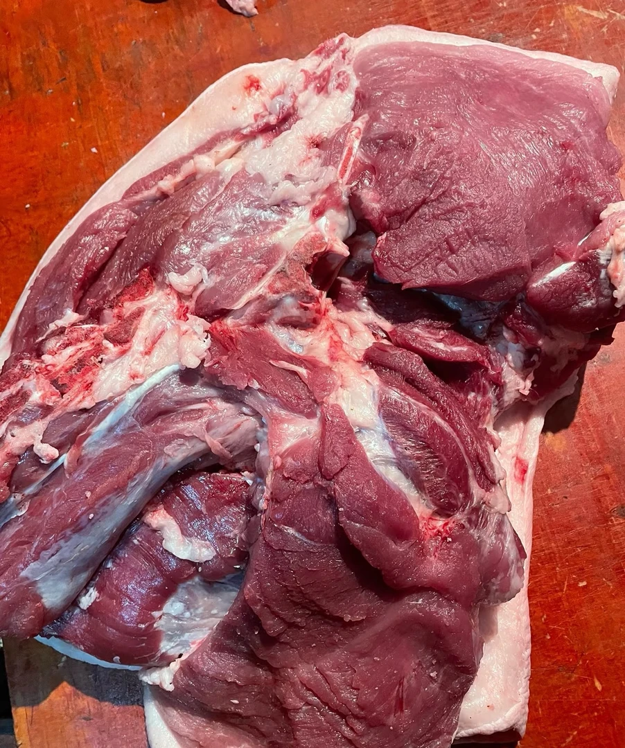 （顺丰冷链）贵州黑土猪  精肉  5斤