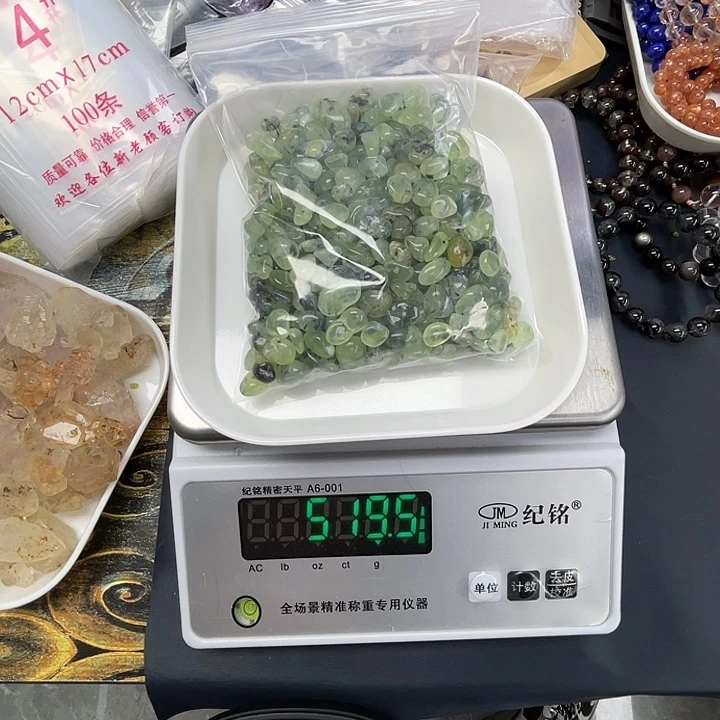 陈***1水晶未镶嵌珠宝半成品