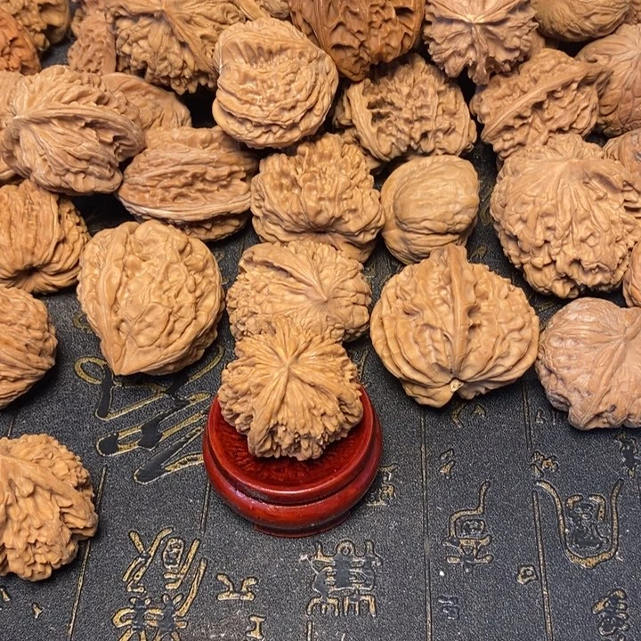 z***x文玩核桃吊坠文玩核桃异形单只