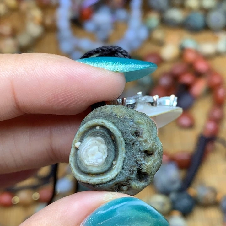 玛瑙/玉髓未镶嵌珠宝半成品