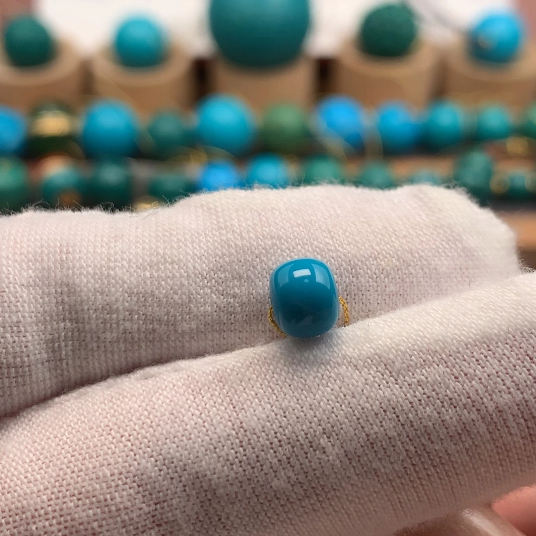 M***8绿松石未镶嵌珠宝奇石