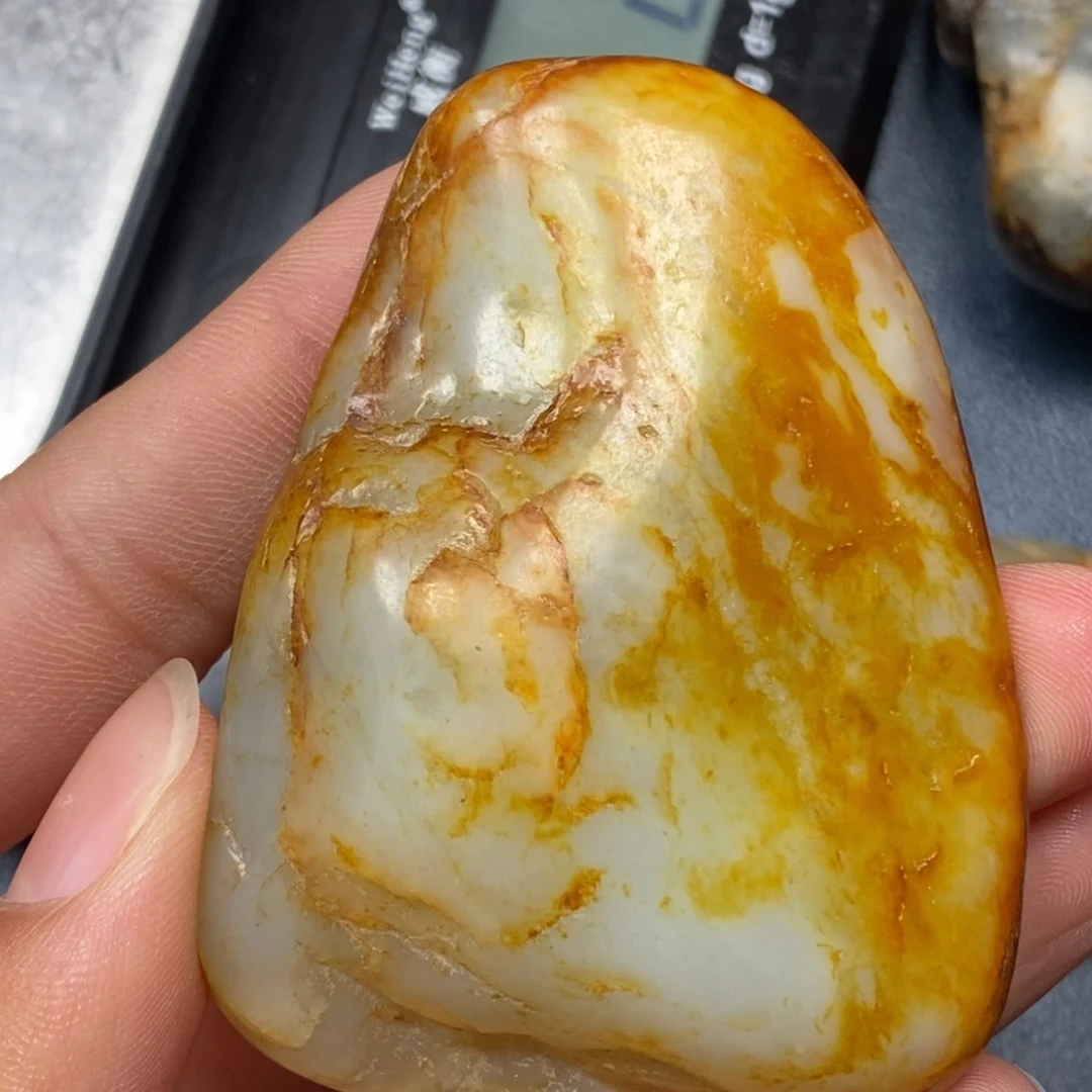 和田玉（糖玉）未镶嵌挂件