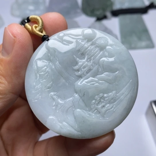 翡翠未镶嵌颈饰翡翠