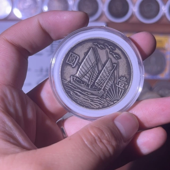 复古 精美龙洋可吹响可翻面工艺品摆件