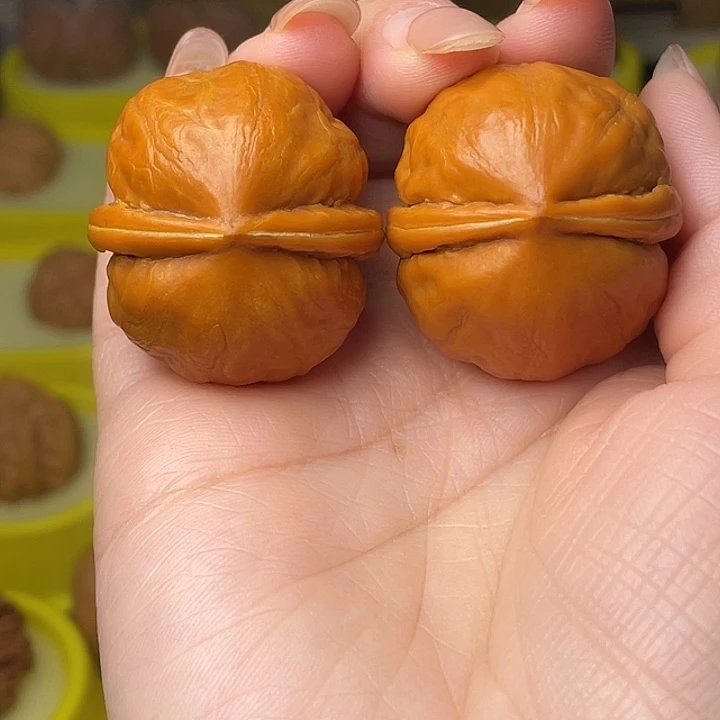 樂***栀文玩核桃吊坠苹果元宝