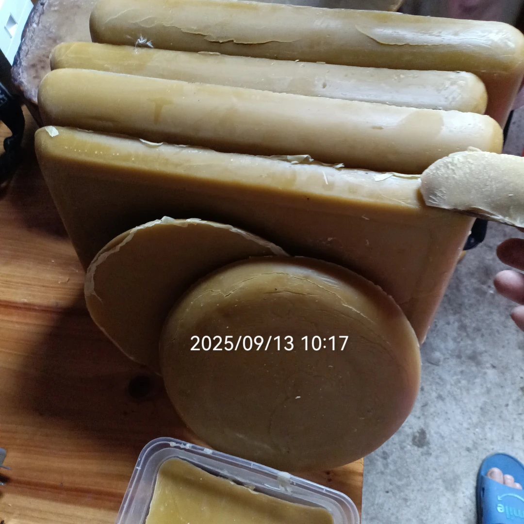 中蜂蜡加盐加香精，加料蜂蜡