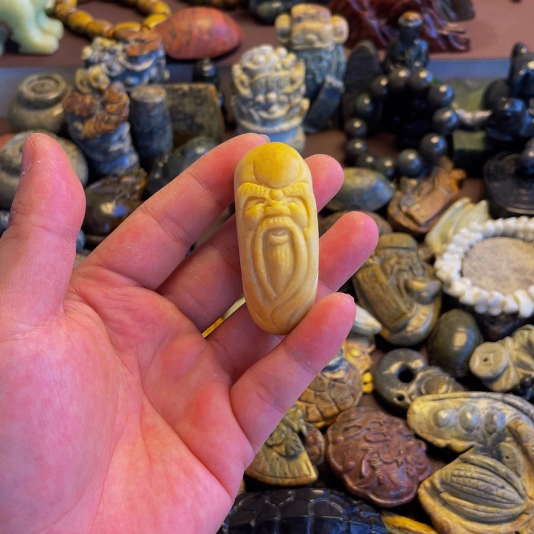 【闪购商品】未镶嵌岫岩河磨玉（透闪石质玉）挂件