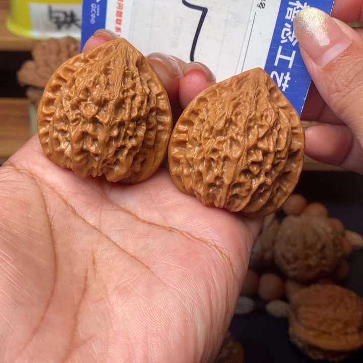 吊坠文玩核桃40全品金牛