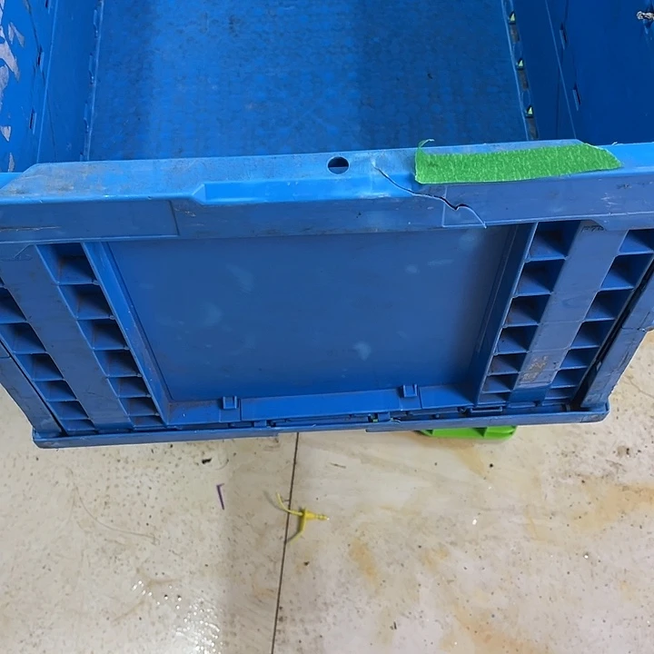 美***哥厚款家用五金工具箱1个岩上裂了