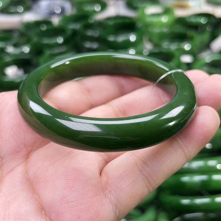 未镶嵌手镯和田玉（碧玉）