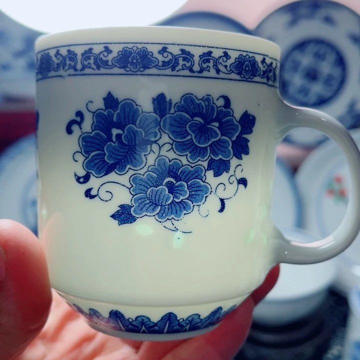 青花玲珑牡丹花小杯