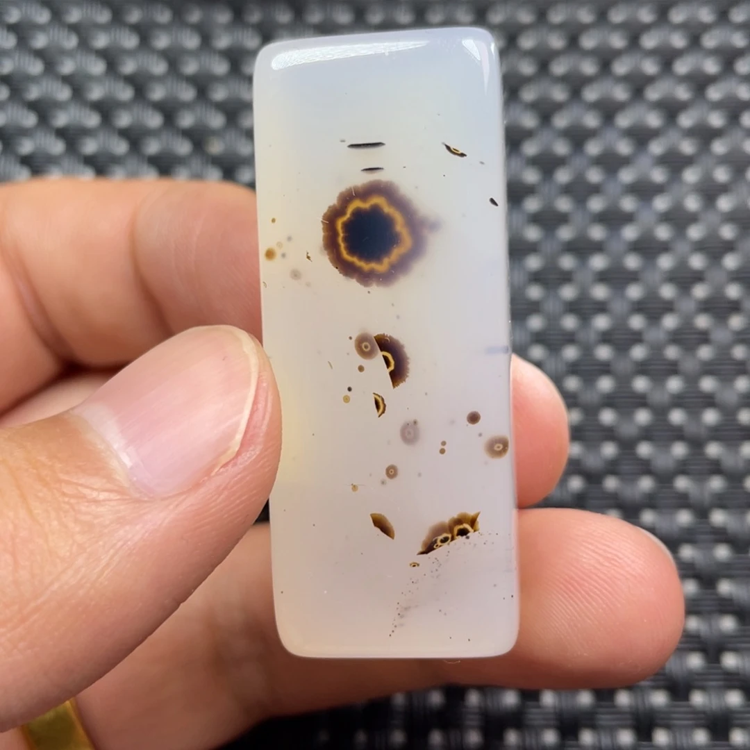 未镶嵌颈饰玛瑙/玉髓盛