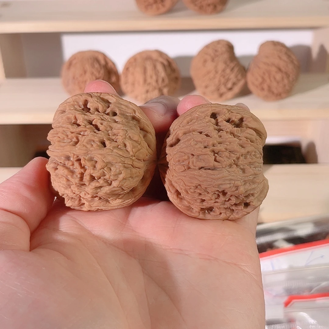 小***贵吊坠文玩核桃42小凹底南疆石