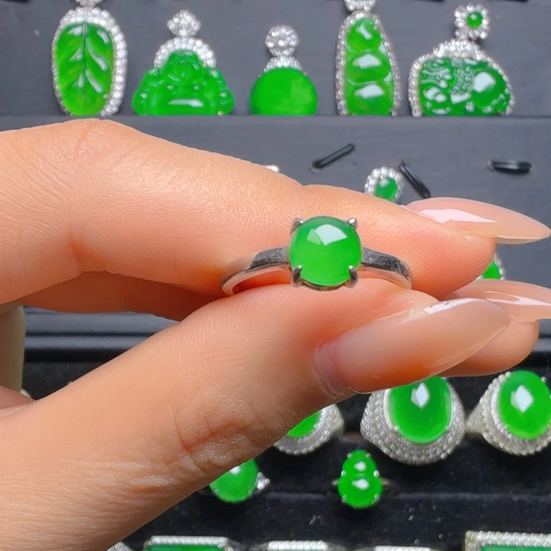 颈饰银S925镶嵌翡翠戒指