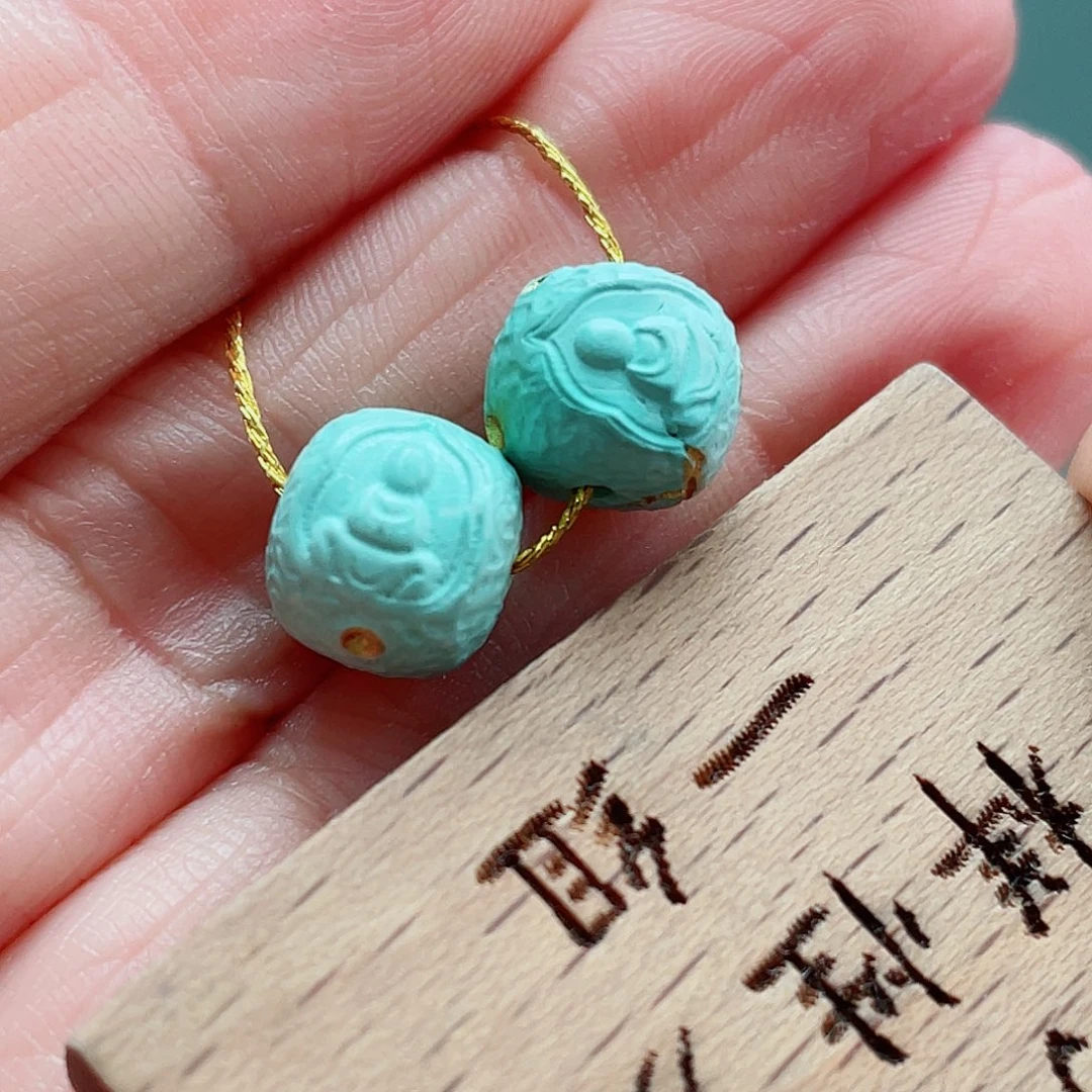 未镶嵌绿松石颈饰