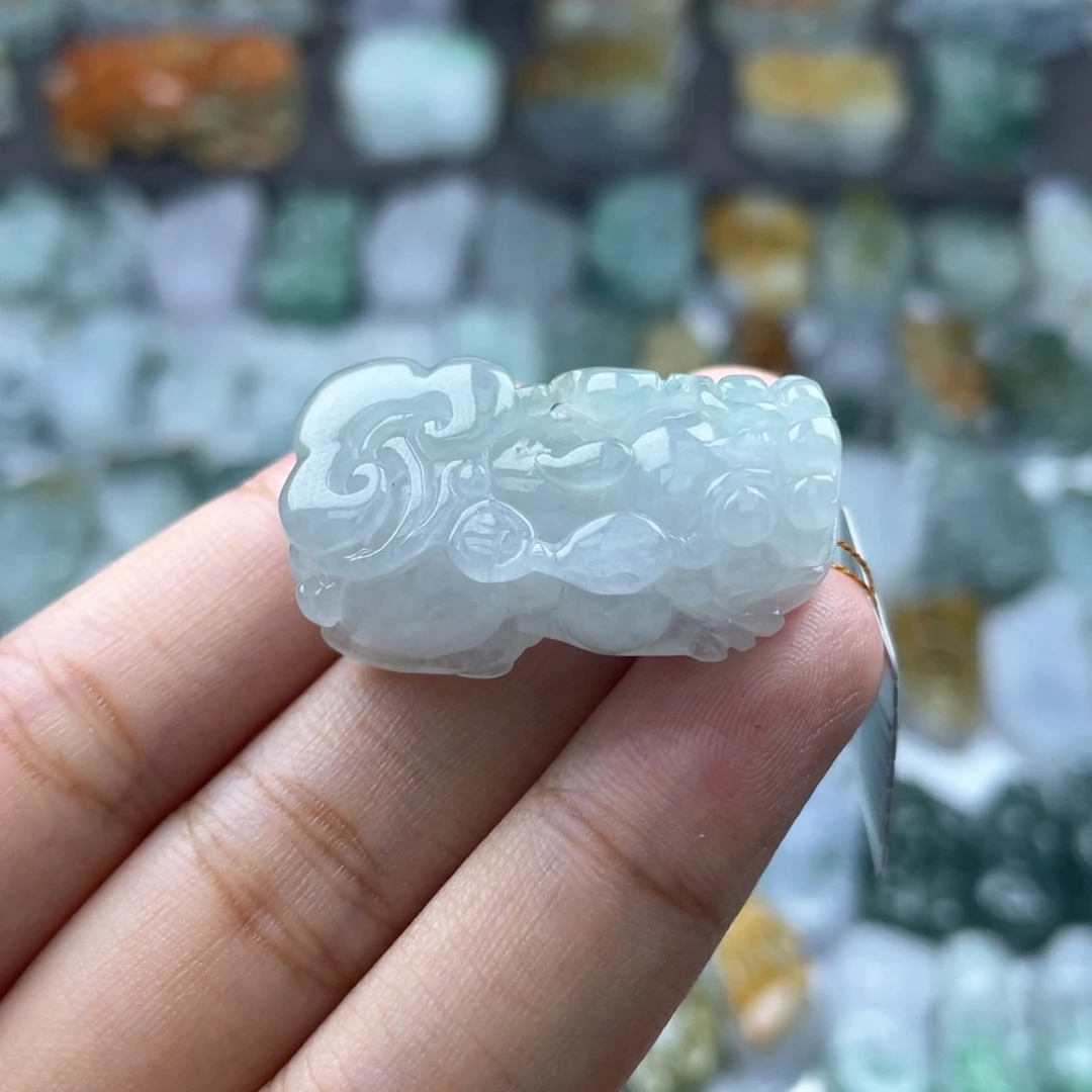 颈饰未镶嵌翡翠貔貅
