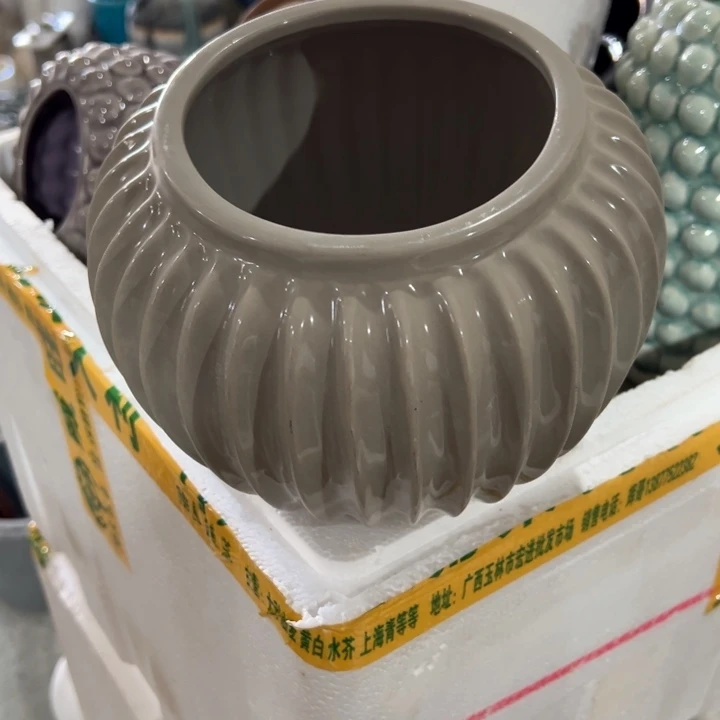 陶瓷花瓶摆件外贸出口（微瑕）