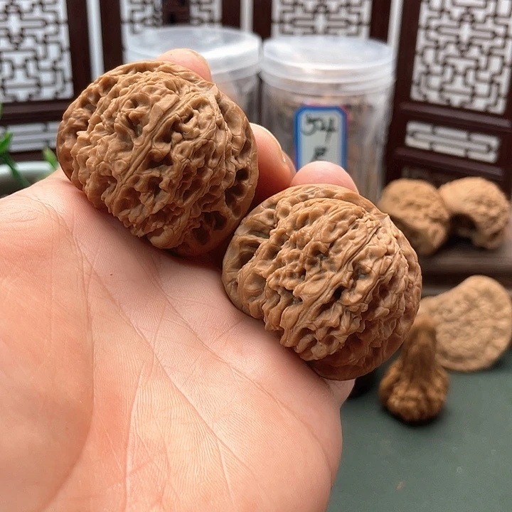 文玩核桃吊坠南疆