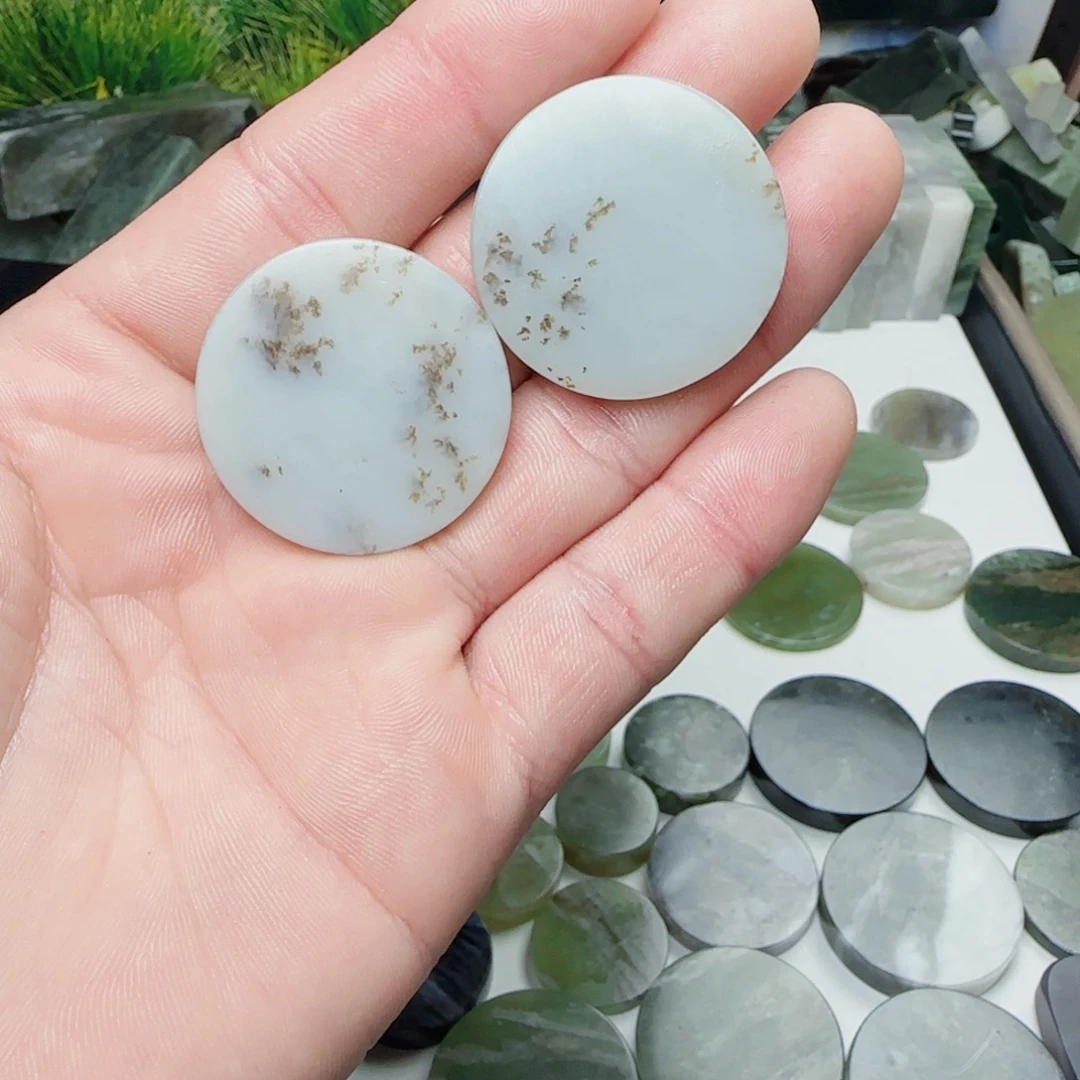 和田玉颈饰未镶嵌小*飞