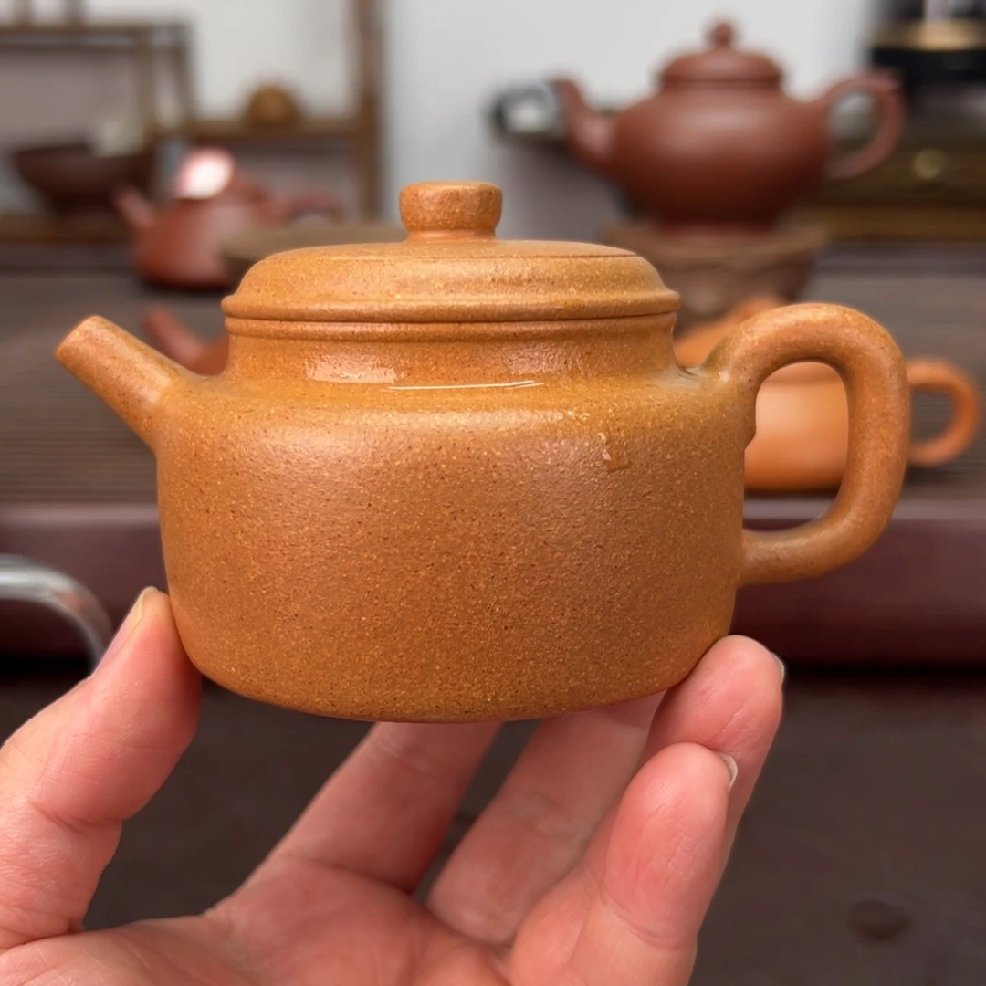紫砂茶壶老宕口黄金段 150 毫升