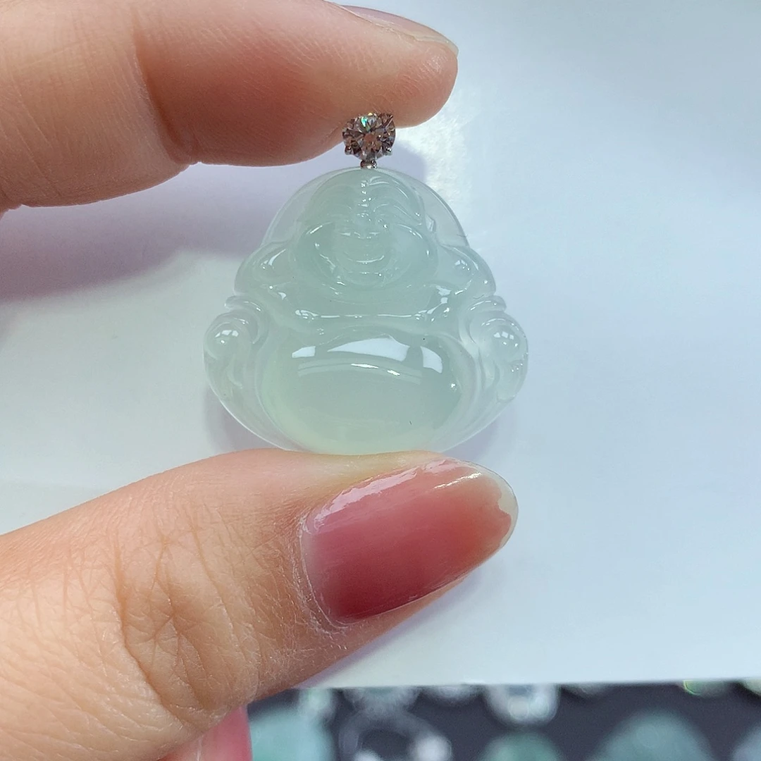 翡翠18K金镶嵌颈饰佛公