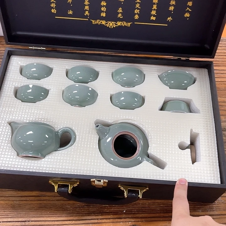 孤品茶具套装等。