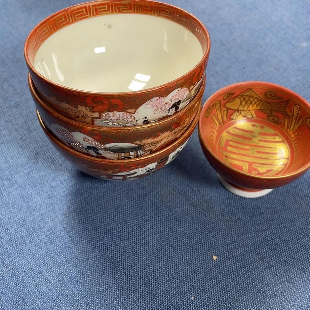 周***呀瓷器制作工艺精湛