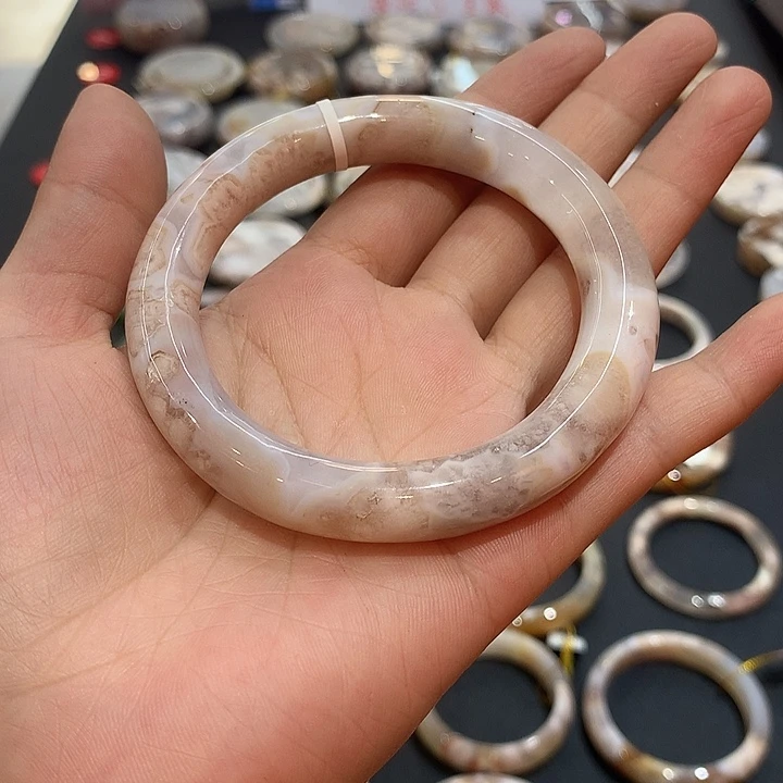 玛瑙/玉髓手镯未镶嵌31 拍下即认可有瑕疵有裂