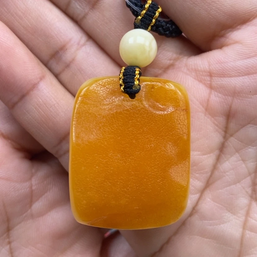 【闪购商品】琥珀颈饰未镶嵌