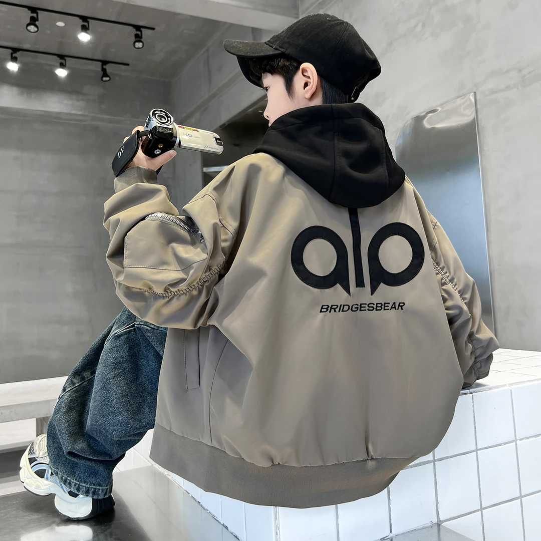 男童连帽外套春秋季中大童帅气韩版短款夹克洋气时髦儿童上衣男孩