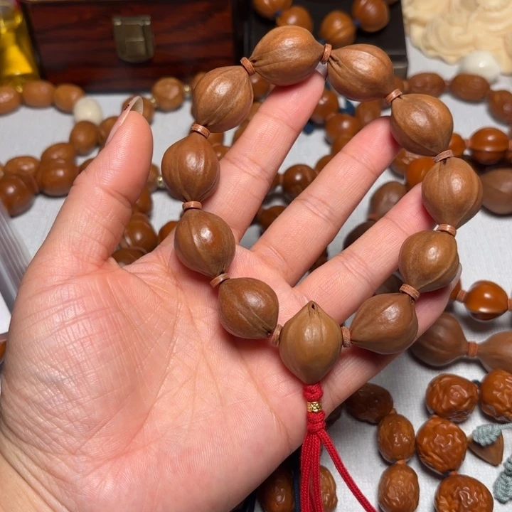 橄榄核手串/手链1.8✖️2.2德庆王