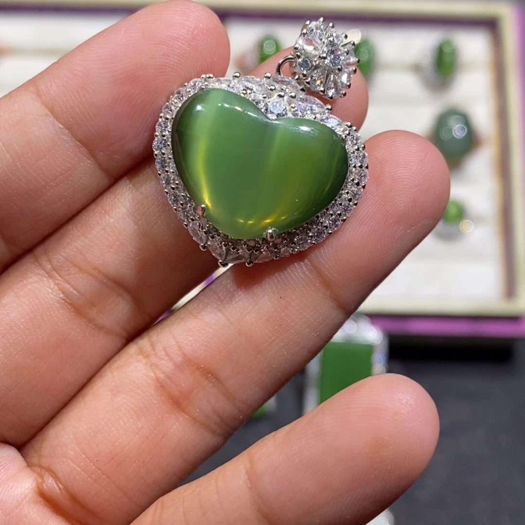 和田玉银S925镀金镶嵌颈饰