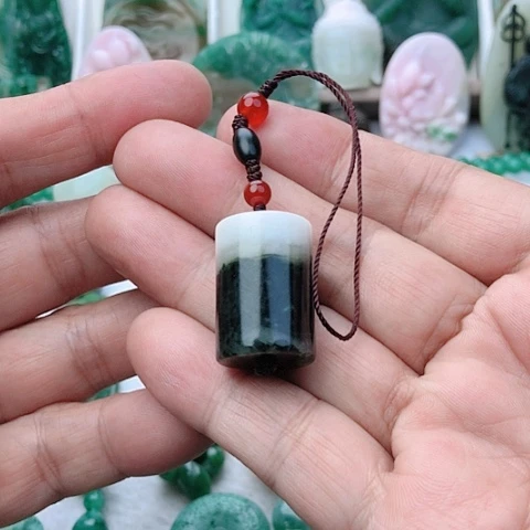 未镶嵌独山玉吊坠(不含链)海**月