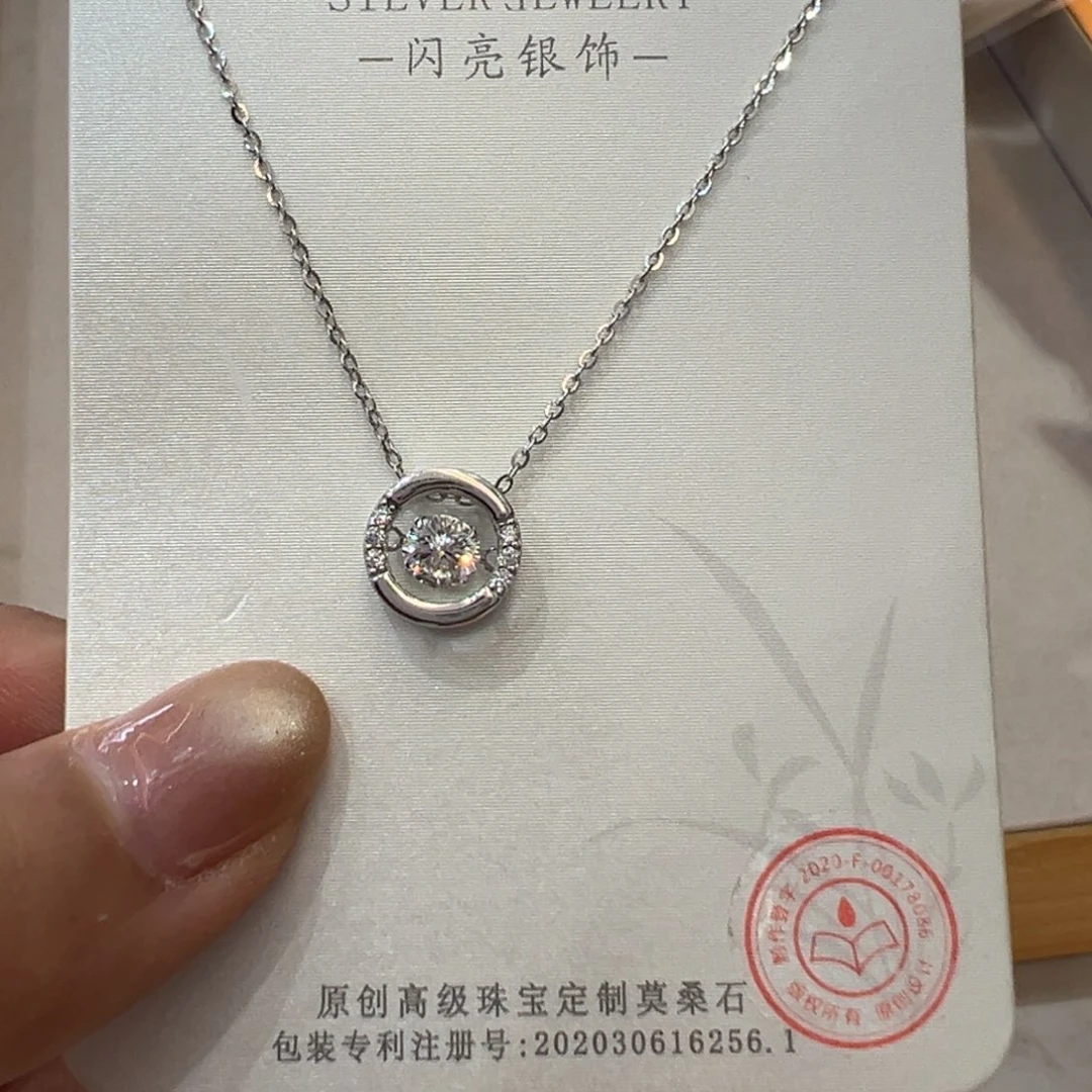 合成碳硅石吊坠925银圆包灵动