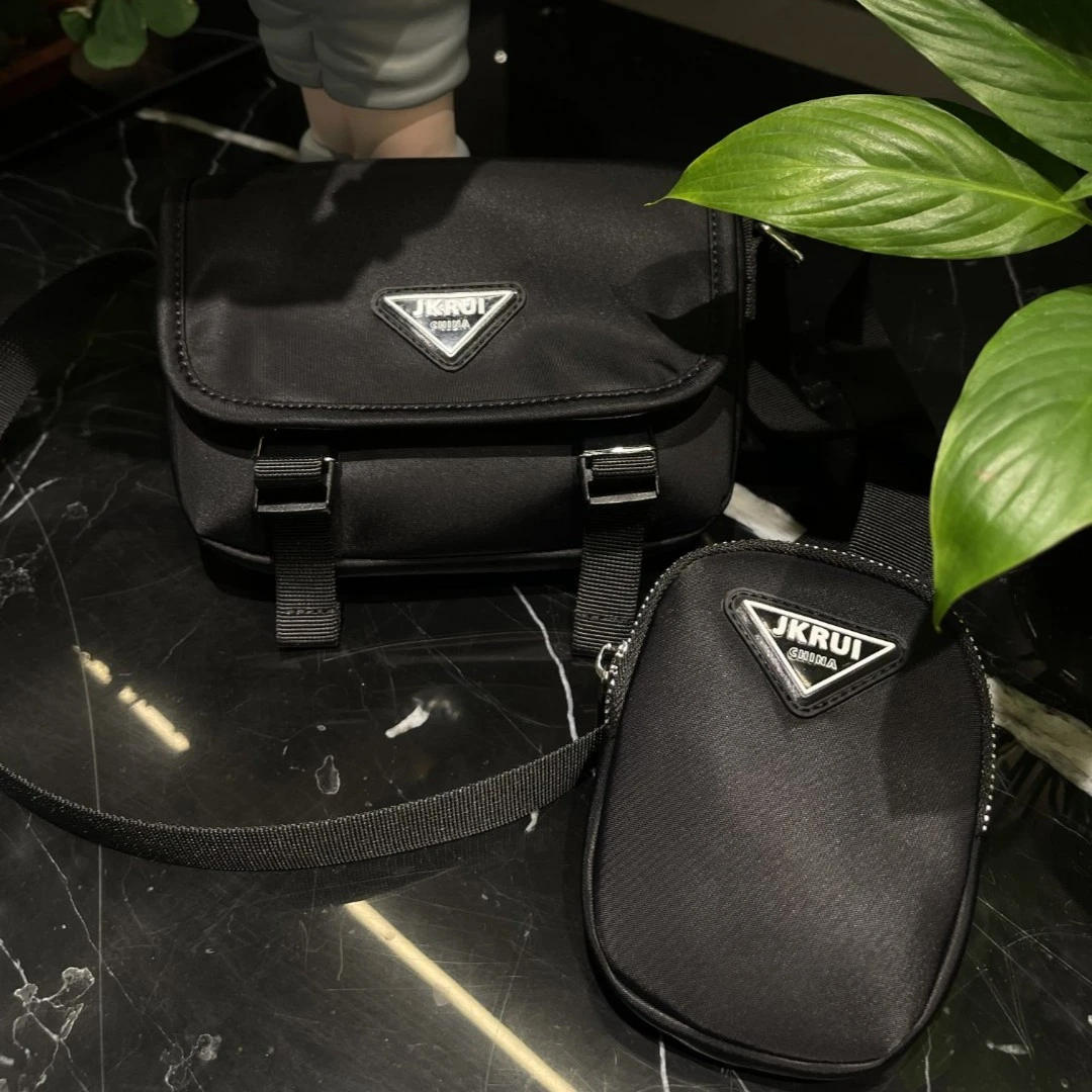 8859【睿】可拆卸字母JKRUI包出街搭配潮包可单肩斜跨