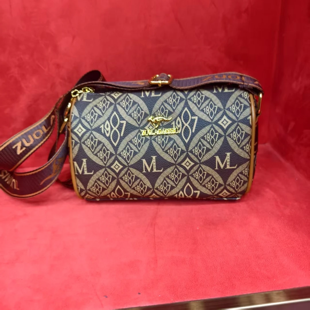 （亮牌灯点关注才可以拍）单肩斜手提包气质手提包肩包经典轻奢时尚