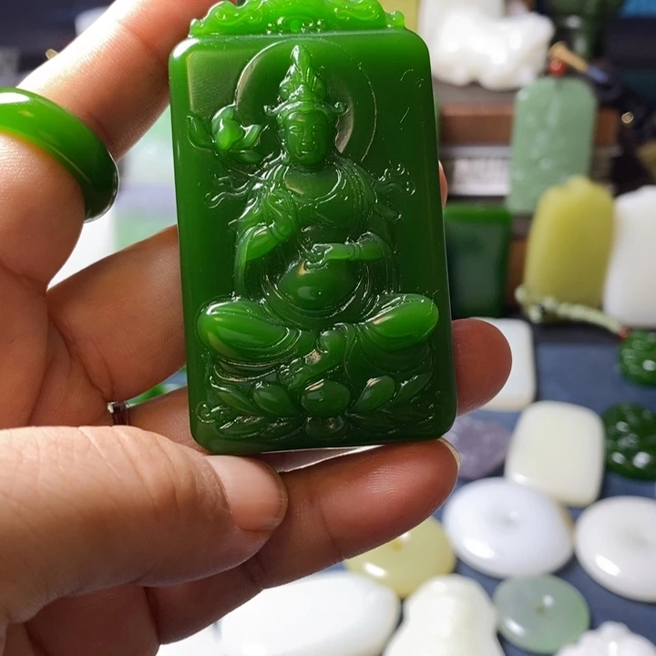 吊坠(赠链)未镶嵌和田玉
