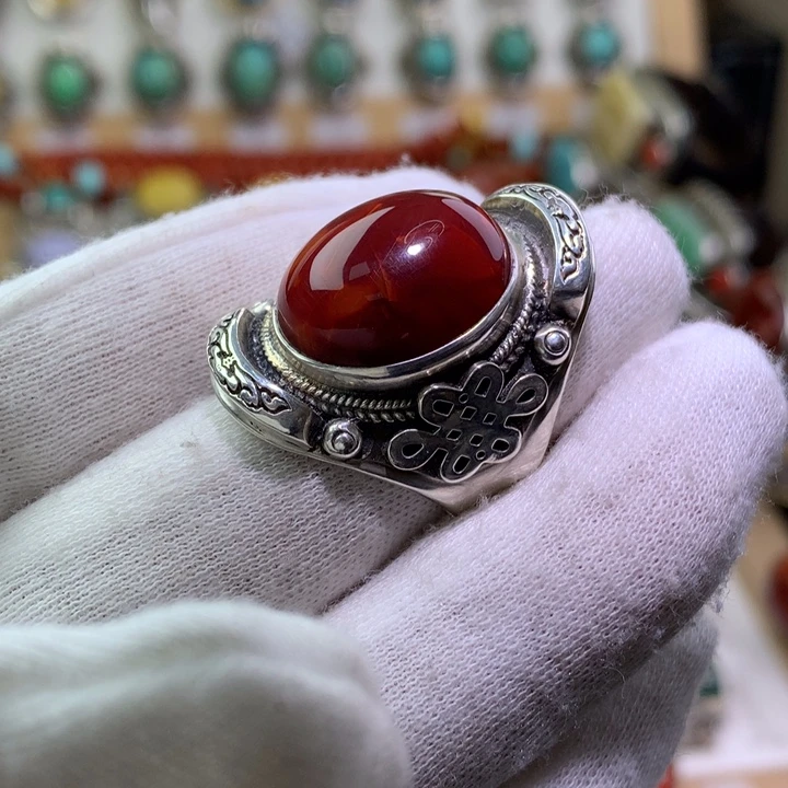 南红玛瑙足银镶嵌戒指