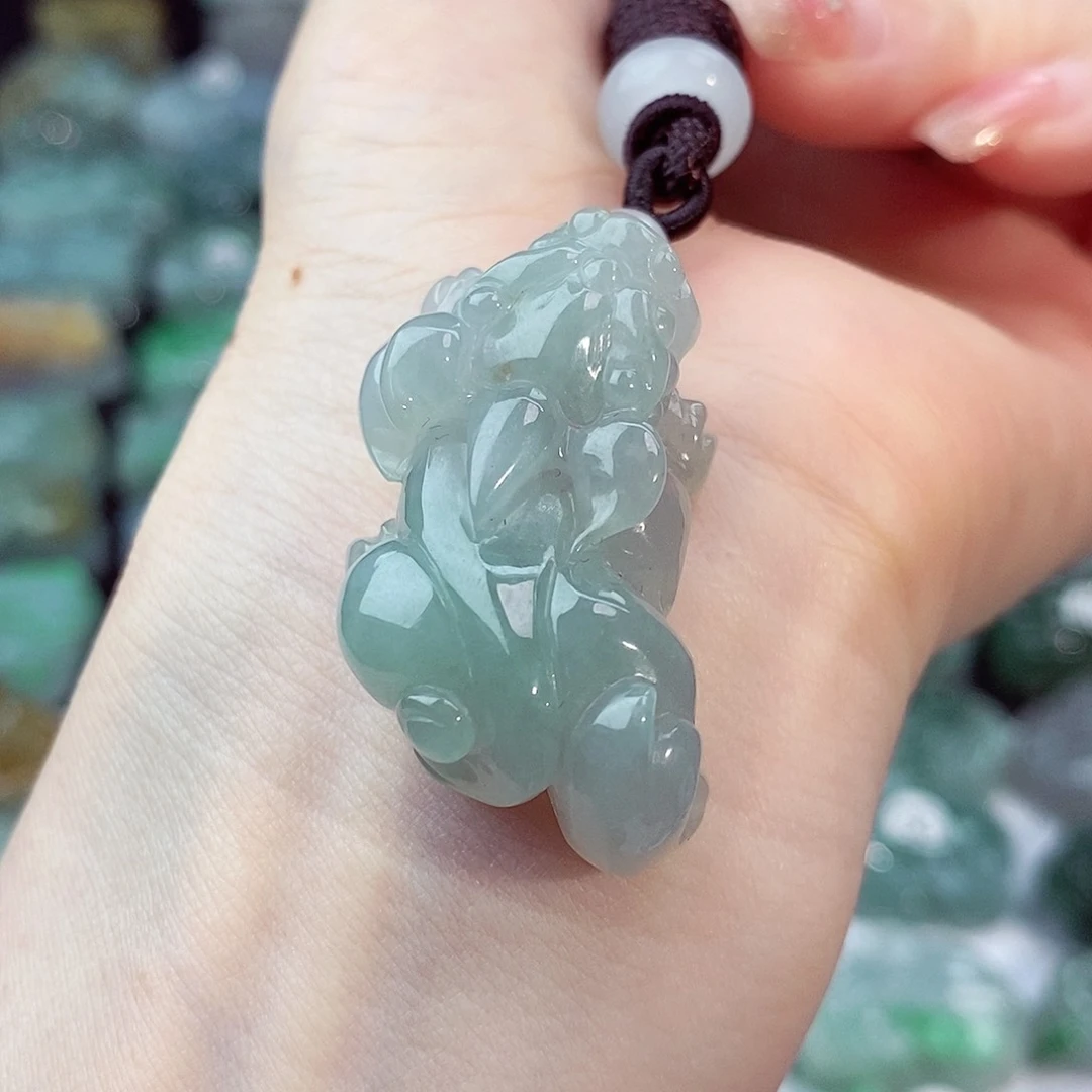 颈饰未镶嵌翡翠天然