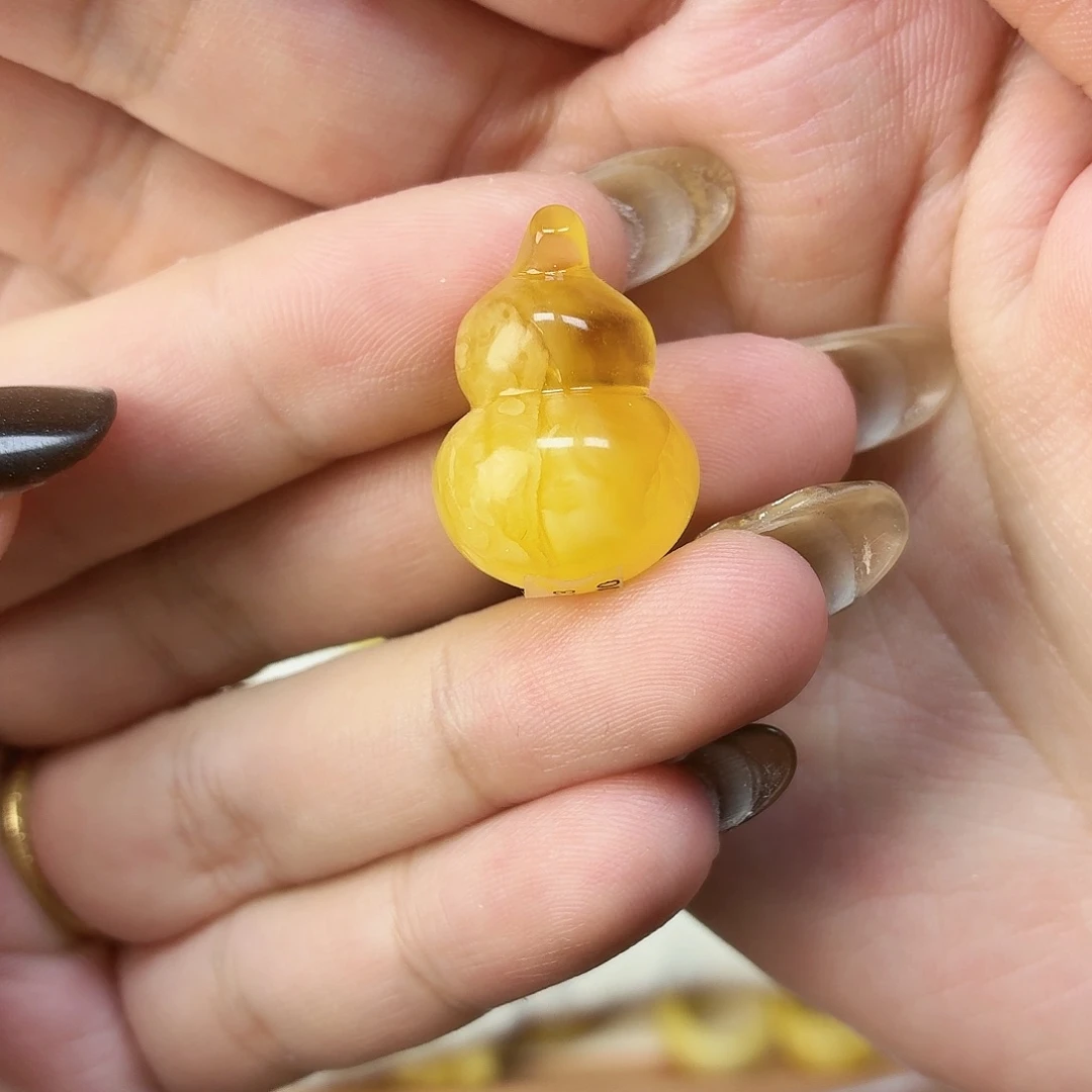 蜜蜡未镶嵌裸石精工葫芦