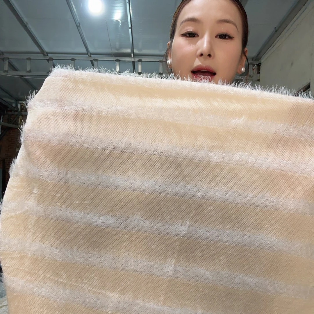聚酯纤维万能沙发套945 给4 个