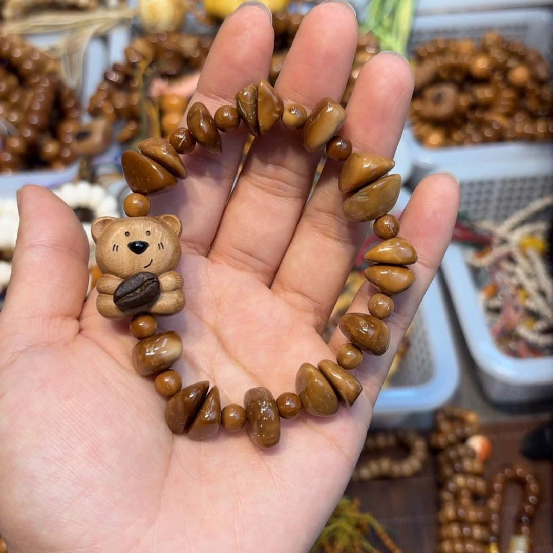 白玉菩提吊坠库克随形手持