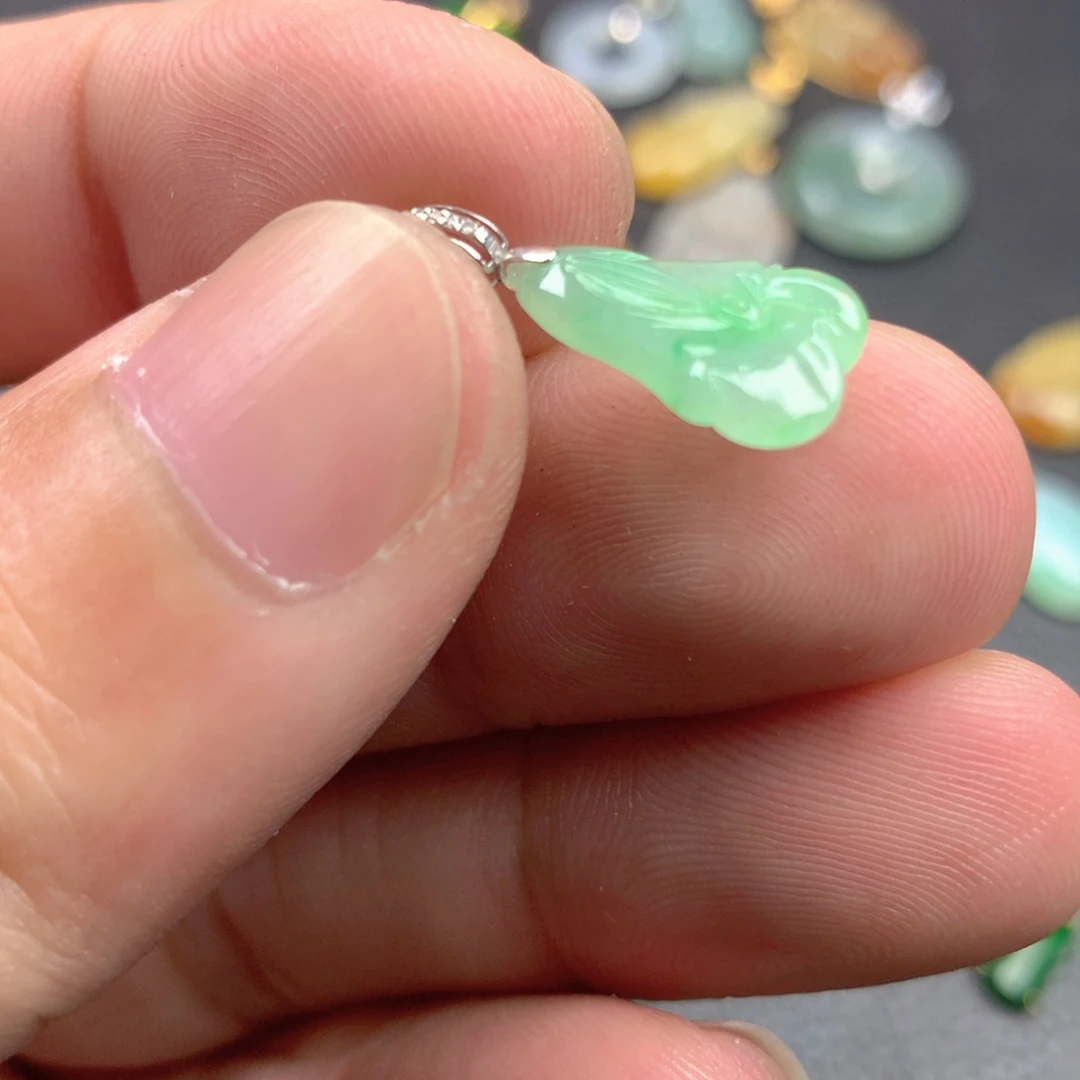 【闪购商品】颈饰18K金镶嵌翡翠翡翠