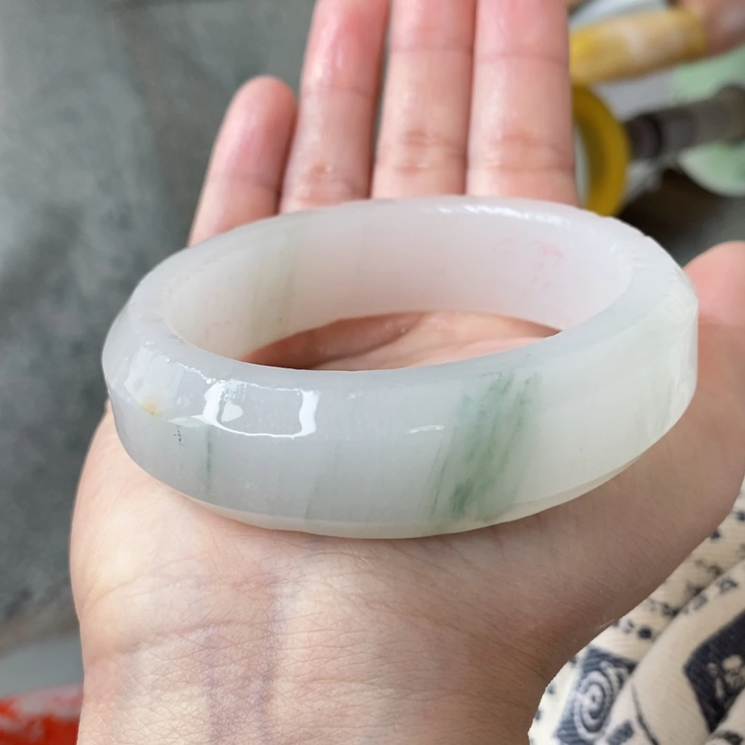 石英质玉手镯未镶嵌奔**生定制